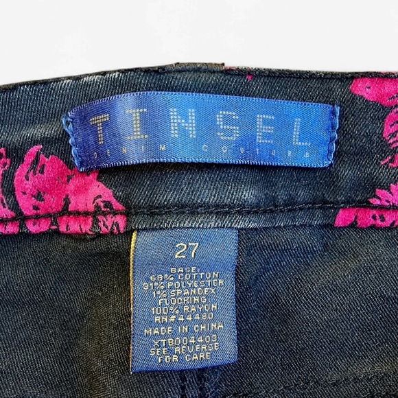 Tinsel Denim Couture Floral Skinny Jeans in Black and Fuschia,  Size 27 - Picture 7 of 7